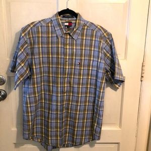 ✨NWOT✨TOMMY HILFIGER Button up